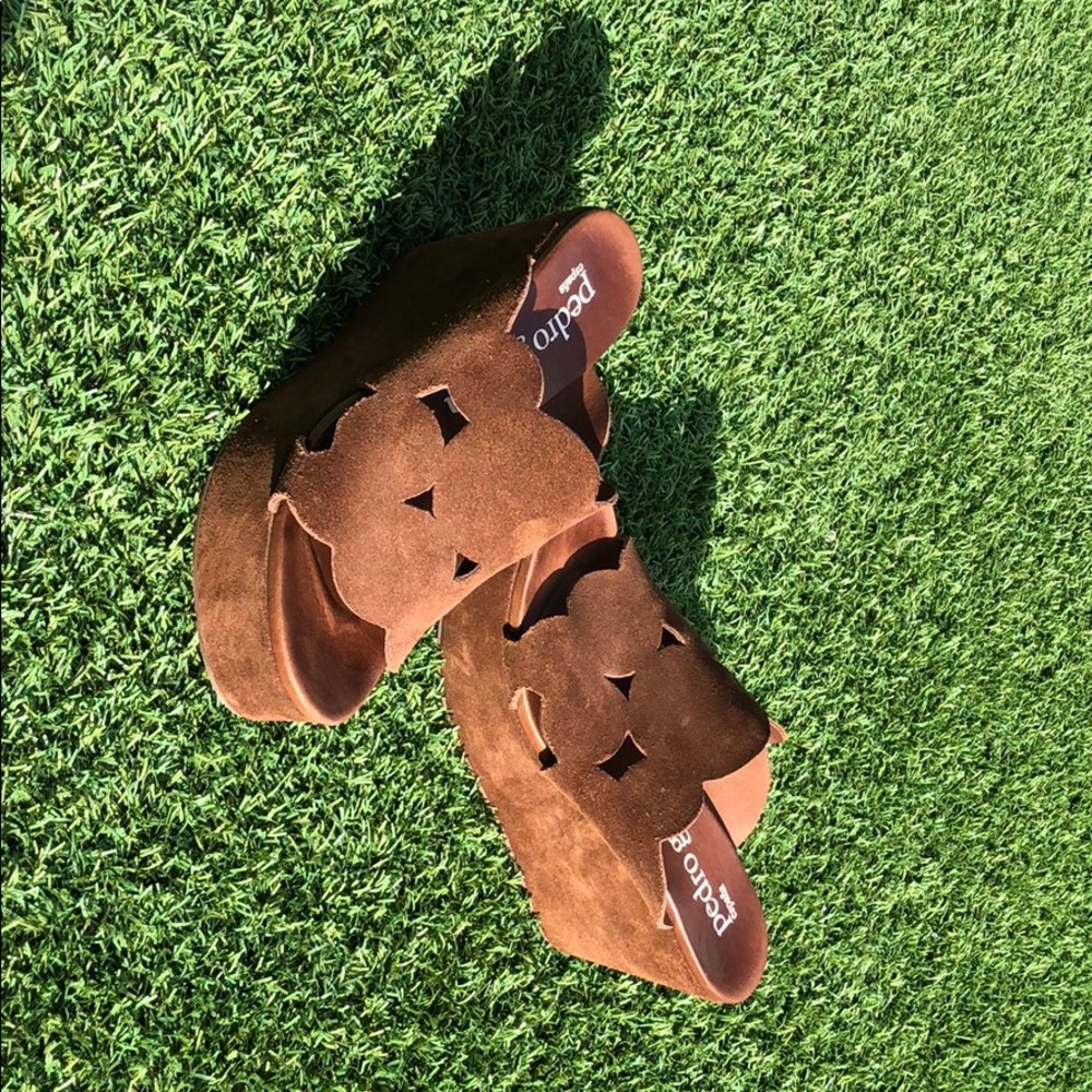 Shoes - Picture 5 of 6